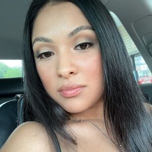 Meet your Posher, Aneyda